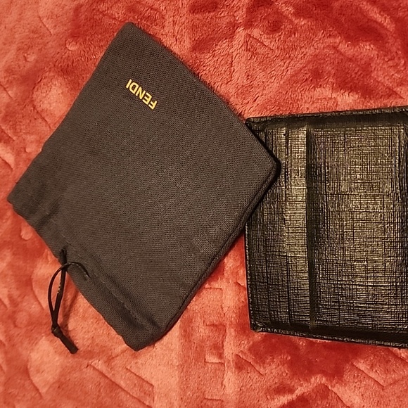 FENDI - Picture 3 of 4